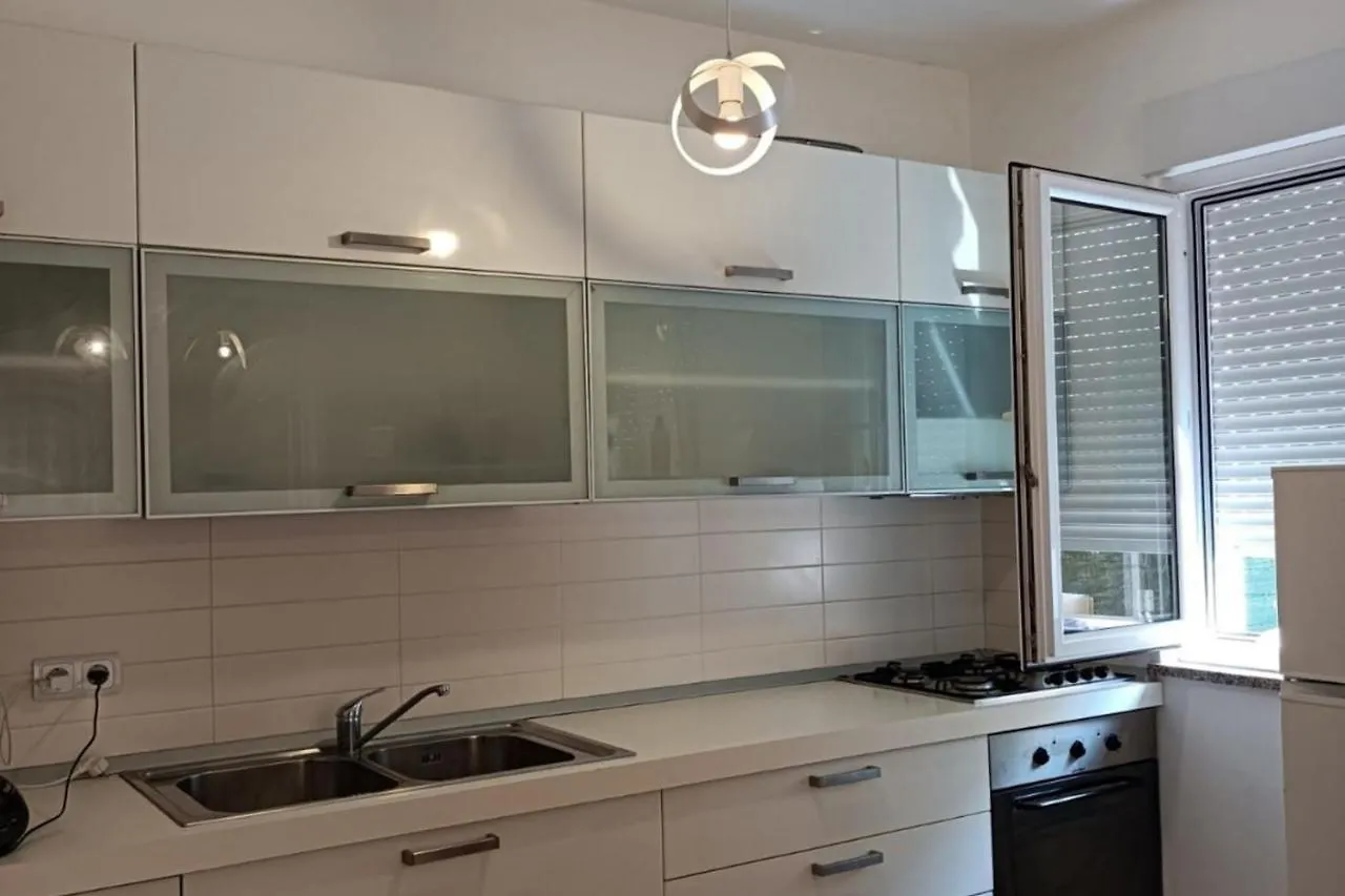 Apartment Fiorita For 4 Persons Porec Close The Beach 0*,